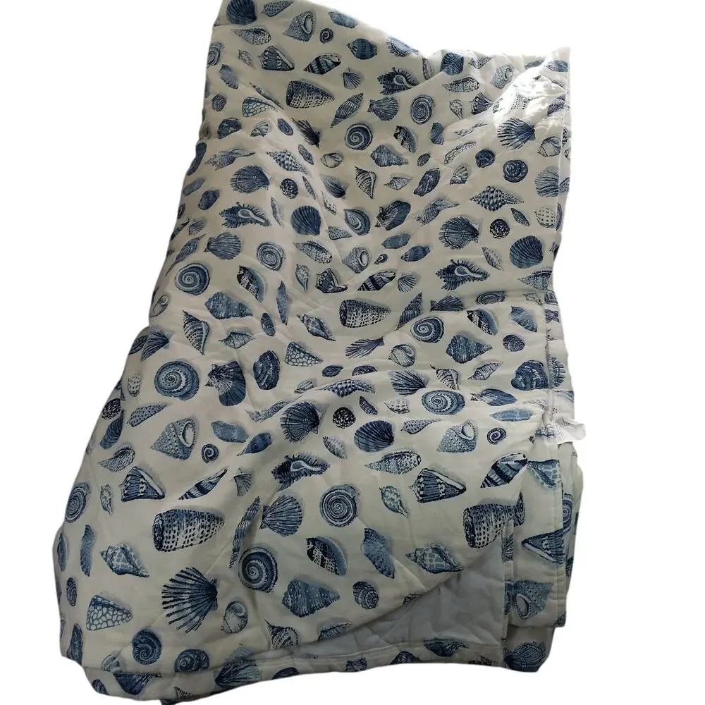 WAVERLY CLASSICS! CREAM & BLUES SEA/SHELLS PATTERN BEDSPREAD+ 2 WINDOW VALENCES!